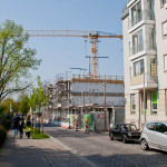 Ansicht von der Gürtelstraße, rechts das Verkaufsbüro.